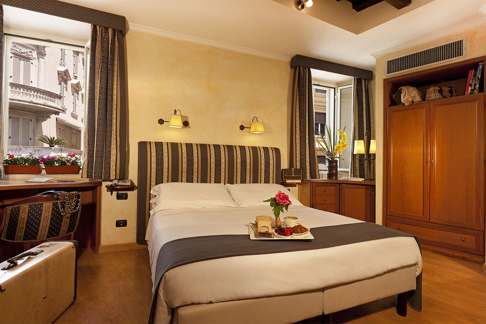 Hotel La Fenice Rome image 1